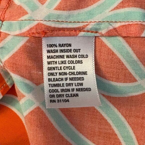 Crown & Ivy Sleeveless Blouse Geometric. Size 3XL - Picture 3 of 8